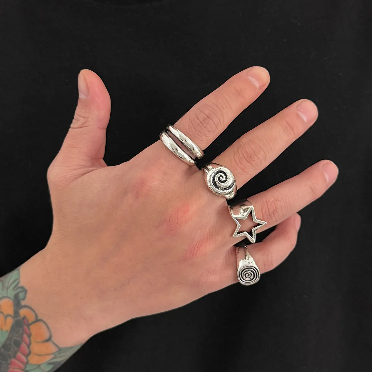 4Ps/Set Hiphop Punk Hollow Pentagram Rings for Men Women Vintage Geometric Thread Vortex Opening Rings Set Gothic Jewelry Gifts